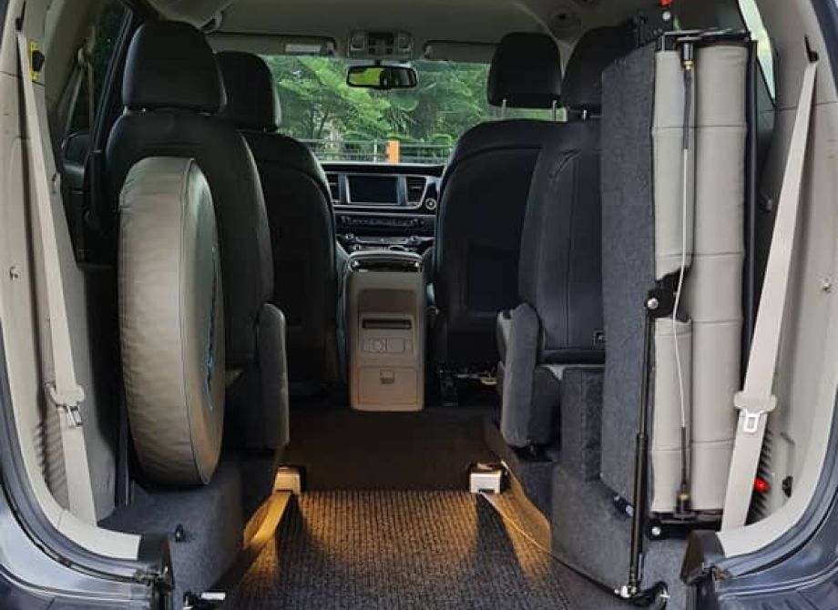 Kia Carnival Backseat view